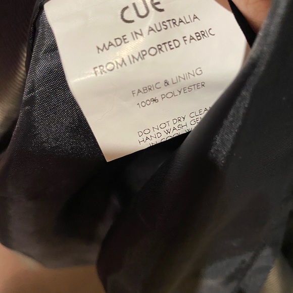 Cue metallic zip front dress size 10 - Picture 4 of 7